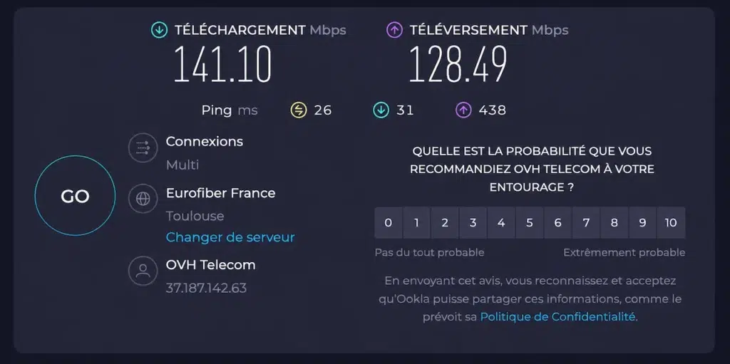 Résultat d'un test de débit Internet sur Mac affichant la vitesse de téléchargement, la vitesse d'envoi et le temps de latence.
